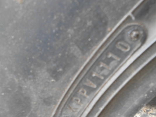 30X9.50R15LT  DUNLOP GRANDTREK AT3 ตัวหนังสือขาว   มี 1 เส้น  TEL.081-427-3941