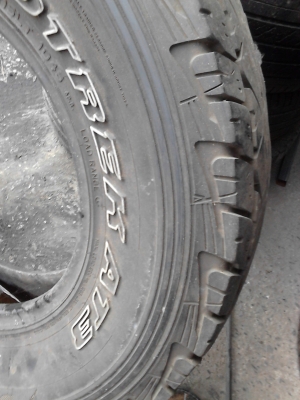 30X9.50R15LT  DUNLOP GRANDTREK AT3 ตัวหนังสือขาว   มี 1 เส้น  TEL.081-427-3941