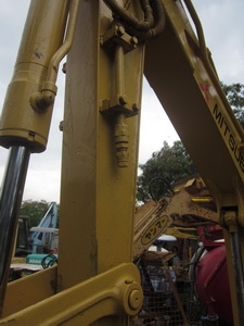 ขาย - รถขุด แบคโฮ สภาพสวย MITSUBISHI: MS030 (PC 30) มีลายหัวเจาะ หัวกระแทก พร้อมใช้งาน ขาย - รถขุด แบคโฮ สภาพสวย MITSUBISHI: MS030 (PC 30) มีลายหัวเจาะ หัวกระแทก พร้อมใช้งาน