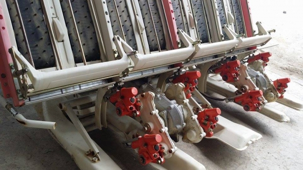 รถปลูกข้าวนั่งขับ KUBOTA เก่าญี่ปุ่น ดำนา 4 แถว สภาพสวย เครื่องยนต์ติดง่าย สภาพพร้อมใช้งาน รถปลูกข้าวนั่งขับ KUBOTA เก่าญี่ปุ่น ดำนา 4 แถว สภาพสวย เครื่องยนต์ติดง่าย สภาพพร้อมใช้งาน