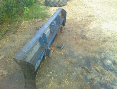 ขายใบดันหน้ารถไถFord ใบดันอย่างเดียวตาม สภาพสนใจ0810076640