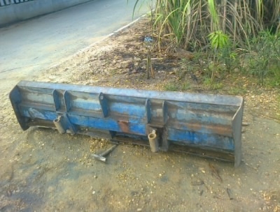 ขายใบดันหน้ารถไถFord ใบดันอย่างเดียวตาม สภาพสนใจ0810076640