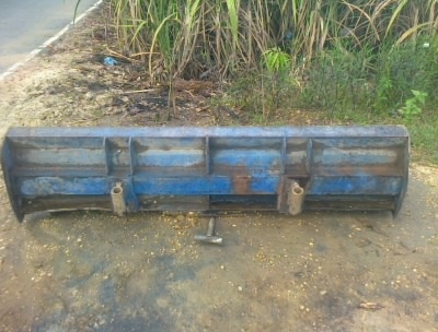 ขายใบดันหน้ารถไถFord ใบดันอย่างเดียวตาม สภาพสนใจ0810076640