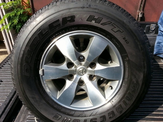 ขายล้อวีโก้ 6 รู ขอบ 16 พร้อมยางปี 12