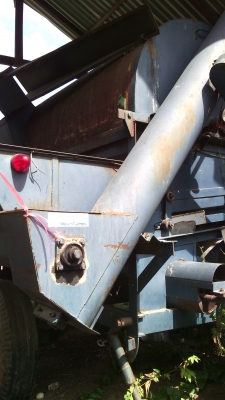 ขายตู้สีข้าว6ฟุตสิงเปลือยจัมโบ้เกษตรพัฒนาสภาพใหม่ชื้อมาจากบริษัทเกษตรพัฒนาปี46สภาพสวยมากขายถูกๆ65000บาทใช้ต่อพ่วงรถไถ36แรงขึ้นไปสภาพเดิมจากบริษัทเกษตรพัฒนายังไม่เคยซ่อม ซื้อไปสีข้าวได้เลยไม่ต้องซ่อม