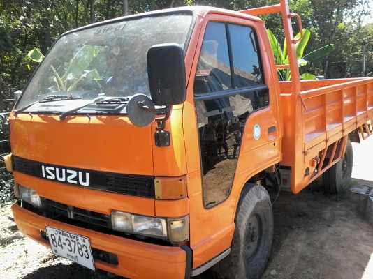 ขาย 4 ล้อ สภาพสวยมากเครื่อง 88 กระจกไฟฟ้า พวงมาลัยเพาเวอร์กระบะเหล็กเปิดได้ทุกบาน