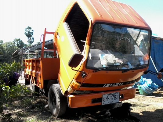 ขาย 4 ล้อ สภาพสวยมากเครื่อง 88 กระจกไฟฟ้า พวงมาลัยเพาเวอร์กระบะเหล็กเปิดได้ทุกบาน