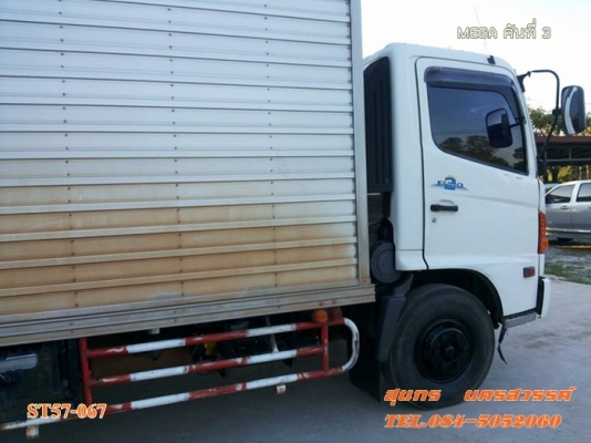 ขายด่วน รถบรรทุก 6 ล้อ HINO MEGA 150 แรงEURO-2 ตู้ 3 บาน รถห้างแท้ สภาพเดิมๆสวย พร้อมใช้สุดๆ ราคาสุดคุ้ม