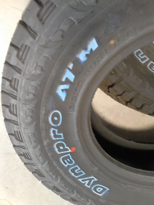 ยางใหม่ปี2013   30X9.50R15LT  HANKOOK DYNAPRO AT-M  ตัวหนังสือขาว  ชุด  4 เส้น  TEL.081-427-3941