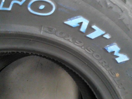 ยางใหม่ปี2013   30X9.50R15LT  HANKOOK DYNAPRO AT-M  ตัวหนังสือขาว  ชุด  4 เส้น  TEL.081-427-3941