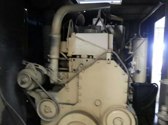 ขายอินเจอร์เซอร์แลน 825 cfm 8 Bar เครื่อง Cummins - L10 ครับพร้อมใช้งานเครื่องสวยๆๆๆ ขายอินเจอร์เซอร์แลน 825 cfm 8 Bar เครื่อง Cummins - L10 ครับพร้อมใช้งานเครื่องสวยๆๆๆ