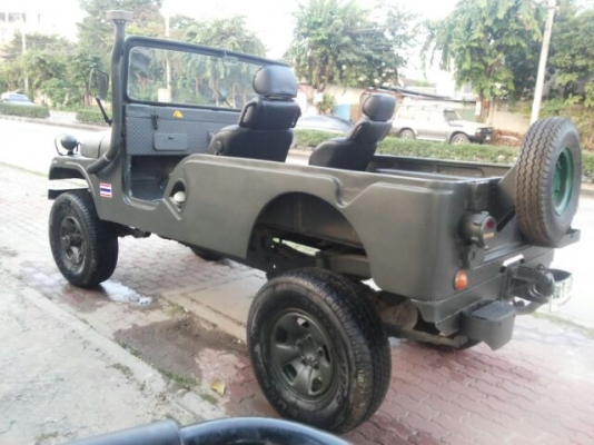 ขายด่วน JEEP หน้ากบ CJ6 ทะเบียนแท้ 4 WD ภาษีเต็ม