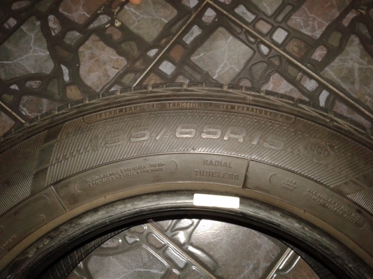 ขายยางGOODYEAR 195-65-R15ปี 2013 ถูกๆ 4 เส้น ขายยางGOODYEAR 195-65-R15ปี 2013 ถูกๆ 4 เส้น