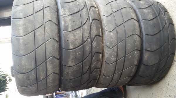 ขายยางซิ่ง215 45 17 NITTO NTO1ชุดละ4500