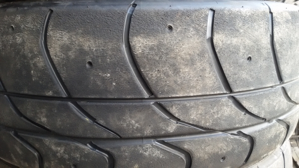 ขายยางซิ่ง215 45 17 NITTO NTO1ชุดละ4500