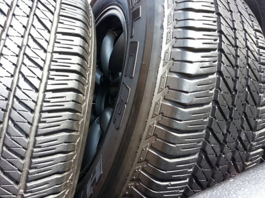 ล้อกล้วย 6 รู พร้อมยาง ล้อกล้วย 6 รู พร้อมยาง