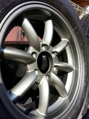 ล้อกล้วย 6 รู พร้อมยาง