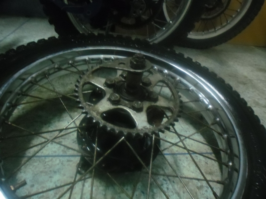 ขายดุมล้อหลัง Dt125 ยกชุดใส่ใช้งานใด้เลย ขายดุมล้อหลัง Dt125 ยกชุดใส่ใช้งานใด้เลย