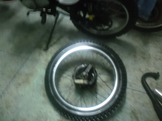 ขายดุมล้อหลัง Dt125 ยกชุดใส่ใช้งานใด้เลย ขายดุมล้อหลัง Dt125 ยกชุดใส่ใช้งานใด้เลย