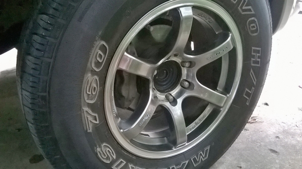 ขายครับ ล้อแม๊กซ์เลนโซ่ RTA 17" พร้อมยาง 265/70/17