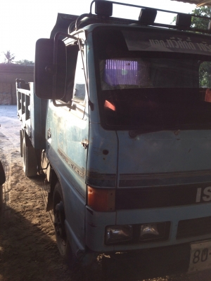 6  ล้อดั้มอีซูสุ    NKR    88  แรงม้า 3 คิว  เล่มพร้อม...พร้อมใช้งาน..