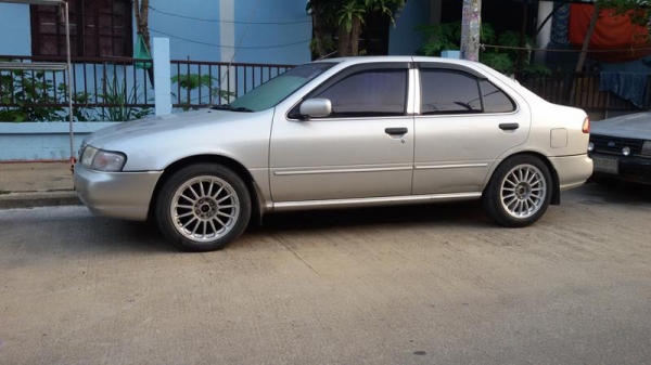Nissan Sunny B14 ปี97เครื่องเดิม ช่วงล่าง เบรค ดีมากๆ กล้าท้าลอง สีดีเดิมๆ แอร์เย็น เพาเวอร์ กระจกไฟฟ้า ล้อแม็ก16  เครื่องเสียง เอกสารพร้อมโอน ทะเบียน พ.ค 58