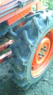 **380,000 บ.ต่อรอง**ขายรถไถ2เพลาส้มๆ สวยๆเดิมบาง KUBOTA M5000SU 4WD เครื่องเดิมเกียร์เดิม ปั้มเดิม ใช้งานน้อย 1,4xx ชั่วโมง เครื่อง50แรงแน่นๆ แห้งๆ แรงดี ไม่เคยแกะ เกียร์ไม่มีหอน ปั้มดีไม่มีเยิ้ม ทำงานดี เร็ว คล่องตัว ช่วงล่าง80-90\% แน่นๆ ยางสวย4เส้น พร้อ **380,000 บ.ต่อรอง**ขายรถไถ2เพลาส้มๆ สวยๆเดิมบาง KUBOTA M5000SU 4WD เครื่องเดิมเกียร์เดิม ปั้มเดิม ใช้งานน้อย 1,4xx ชั่วโมง เครื่อง50แรงแน่นๆ แห้งๆ แรงดี ไม่เคยแกะ เกียร์ไม่มีหอน ปั้มดีไม่มีเยิ้ม ทำงานดี เร็ว คล่องตัว ช่วงล่าง80-90\% แน่นๆ ยางสวย4เส้น พร้อ