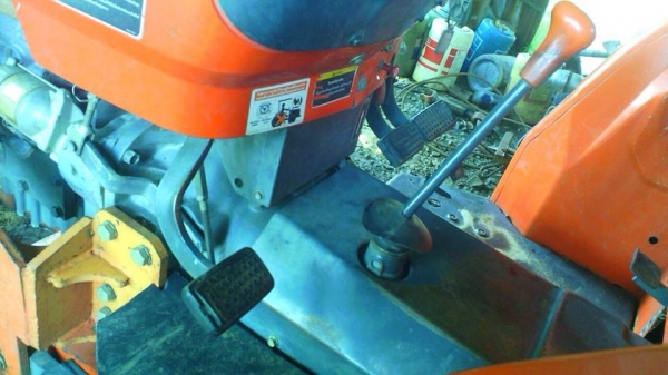 **380,000 บ.ต่อรอง**ขายรถไถ2เพลาส้มๆ สวยๆเดิมบาง KUBOTA M5000SU 4WD เครื่องเดิมเกียร์เดิม ปั้มเดิม ใช้งานน้อย 1,4xx ชั่วโมง เครื่อง50แรงแน่นๆ แห้งๆ แรงดี ไม่เคยแกะ เกียร์ไม่มีหอน ปั้มดีไม่มีเยิ้ม ทำงานดี เร็ว คล่องตัว ช่วงล่าง80-90\% แน่นๆ ยางสวย4เส้น พร้อ **380,000 บ.ต่อรอง**ขายรถไถ2เพลาส้มๆ สวยๆเดิมบาง KUBOTA M5000SU 4WD เครื่องเดิมเกียร์เดิม ปั้มเดิม ใช้งานน้อย 1,4xx ชั่วโมง เครื่อง50แรงแน่นๆ แห้งๆ แรงดี ไม่เคยแกะ เกียร์ไม่มีหอน ปั้มดีไม่มีเยิ้ม ทำงานดี เร็ว คล่องตัว ช่วงล่าง80-90\% แน่นๆ ยางสวย4เส้น พร้อ