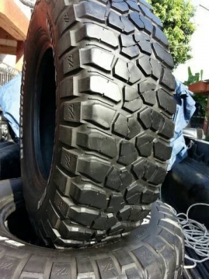 ขายยาง BF KM2 265 75 16 มี 1 คู่ ขายยาง BF KM2 265 75 16 มี 1 คู่