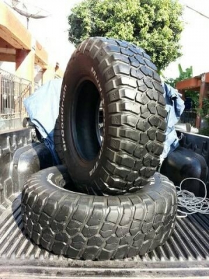 ขายยาง BF KM2 265 75 16 มี 1 คู่ ขายยาง BF KM2 265 75 16 มี 1 คู่