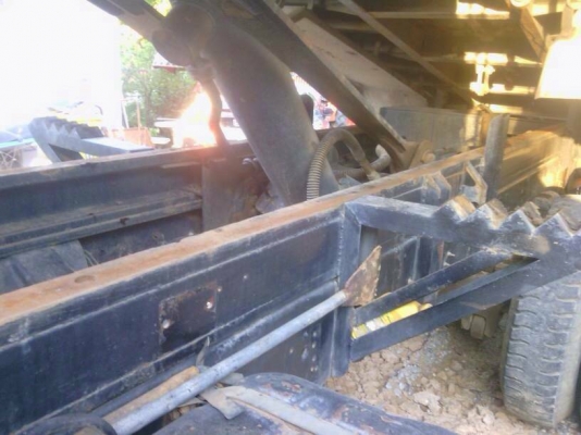 MITSUBISHI  FN527(ยูโรวัน) 225 แรงม้า 10 ล้อ 2 เพลาดัมพ์ กระบะอลูมิเนียม มีระบบ