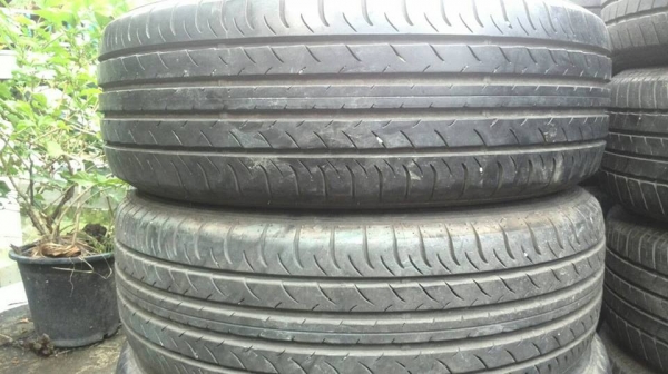 ยาง DUNLOP SP Maxx050 225-60-18 ปี13 สภาพกริ๊ป. เนื้อนิ่ม คู่ละ 3,000 บาท