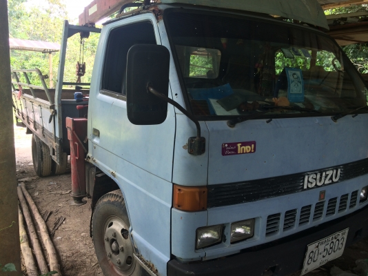 6ล้อ110แรงติดเครน3ตันUNIC รถสภาพดี ภาษีเต็ม..(รถใช้ส่วน ใช้ในสวน)