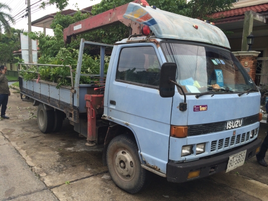 6ล้อ110แรงติดเครน3ตันUNIC รถสภาพดี ภาษีเต็ม..(รถใช้ส่วน ใช้ในสวน)