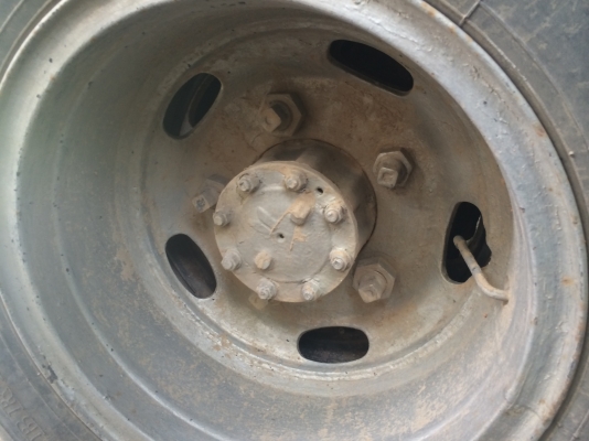 6ล้อ110แรงติดเครน3ตันUNIC รถสภาพดี ภาษีเต็ม..(รถใช้ส่วน ใช้ในสวน)