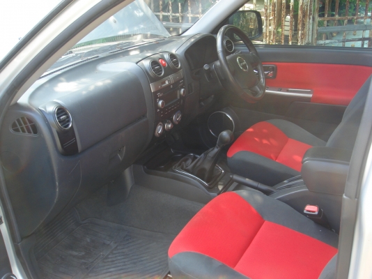 ISUZU DEMAX ISUZU DEMAX