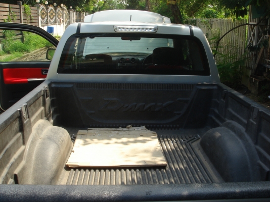 ISUZU DEMAX ISUZU DEMAX