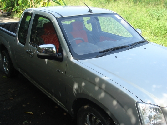 ISUZU DEMAX ISUZU DEMAX
