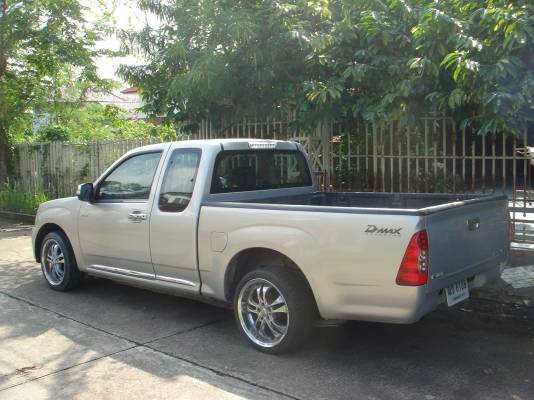 ISUZU DEMAX ISUZU DEMAX