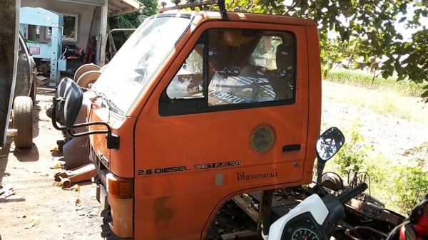 **45,000 บ.ต่อรอง**ขายหัวเก๋ง6ล้อ สวยๆเดิมบาง ไม่เคยทำสี หัวเก๋ง ISUZU NKR หัวห้างแท้ เกียร์ยาว อุปกรณ์ครบ พื้นไม่ผุ ภายนอกภายในเดิมๆ คอนโซลสวยเต็ม พร้อมใช้งาน ราคาต่อรองได้นิดหน่อยเด้อ พี่น้องครับ **45,000 บ.ต่อรอง**ขายหัวเก๋ง6ล้อ สวยๆเดิมบาง ไม่เคยทำสี หัวเก๋ง ISUZU NKR หัวห้างแท้ เกียร์ยาว อุปกรณ์ครบ พื้นไม่ผุ ภายนอกภายในเดิมๆ คอนโซลสวยเต็ม พร้อมใช้งาน ราคาต่อรองได้นิดหน่อยเด้อ พี่น้องครับ