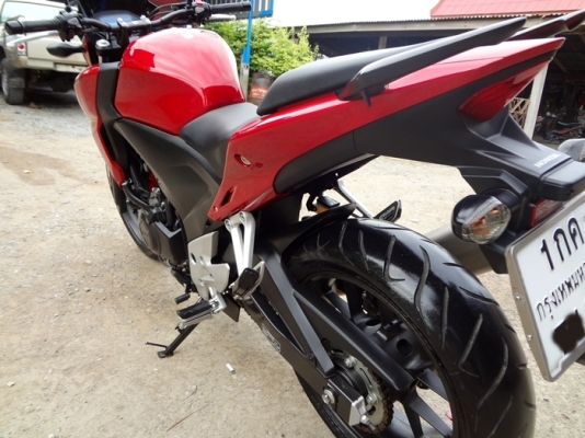 ขาย CB500F วิ่ง 3300 โล คู่มือ ใบรับประกัน  ขอขาย 119,000 บาท วันนี้ต่อได้