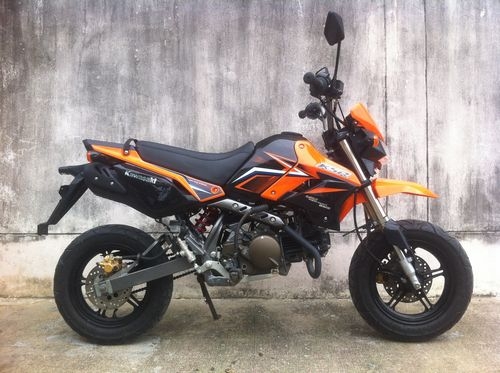 ขาย New KSR มีอยู่ 5คัน พร้อมใช้งาน เล่มทะเบียนชุดโอนครบ เปิดคันล่ะ 25,000 บาท มีบริการจัดส่งทั่วประเทศ