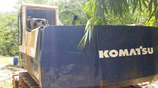 ขายรถแบคโฮ KOMATSU พร้อมใช้งาน ถูกๆๆ