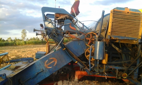 ขายขาดตัวรถเกี่ยวข้าว160000บาท