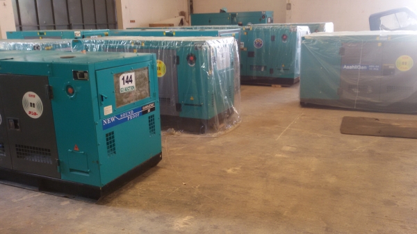 ขายเครื่องปั่นไฟนำเข้า50kvaพร้อมตู้เก็บเสียง