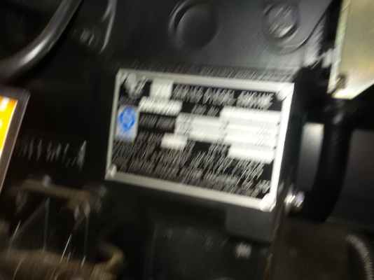 ขายเครื่องปั่นไฟ 90 kvaพร้อมตู้เก็บเสียงประกอบนอกมีเทอโบว์