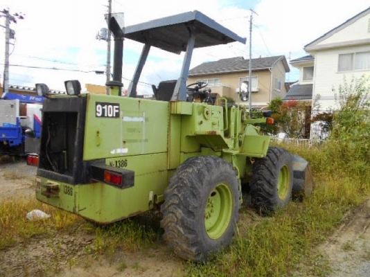 รถตักCAT  910F  1YK03410 โทร 098-858-5524 สามภพ ครับ