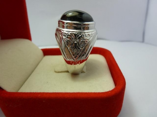 แหวนชายเงินแท้พลอยสตาร์อินเดียเม็ดใหญ่