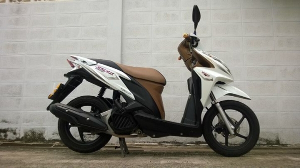 Click125i 2014 ตัว TOP idelling สีขาวสวยมาก หายาก ขายถูก ส่งฟรี