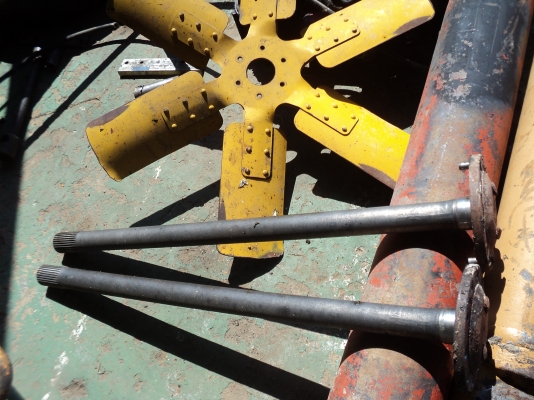 ชุดเฟืองท้ายHINO kl725 kl925สวยๆครับพร้อมเพลาข้าง